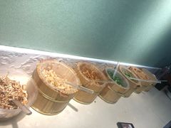 -丽丽三鲜螺蛳粉(田林路店)