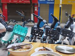 -文山荷鲜居(翠湖店)