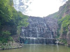-龙潭大峡谷