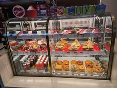 面包甜点陈列柜-Tims天好咖啡(河西万象城店)