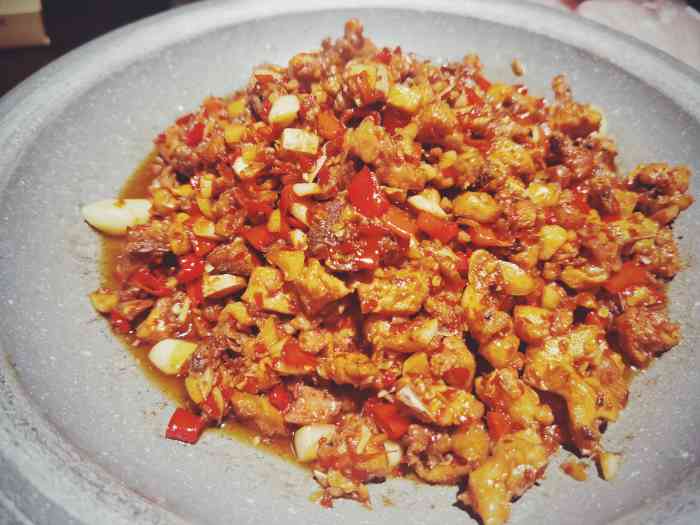 山伢子老街坊·茶油炒鸡-"[薄荷]环境:到闺蜜这里来玩儿,带我到.