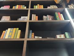 -钟书阁(松江泰晤士小镇店)