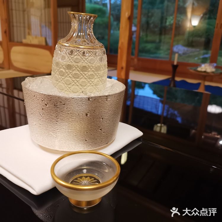 可以毫无疑问地说，吉兆的怀石料理就是登峰造极的最佳代表