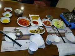 -青瓦餐厅·生鱼片·韩园烤肉(西塔店)