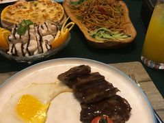 -丝路天山酒店(国际大巴扎店)