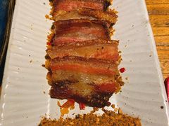 烤脆皮（土）猪肉-中8楼风尚云南菜(颐堤港店)