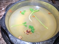 纯牛骨秘制清汤锅底-门三哥泡菜鱼(丹徒店)