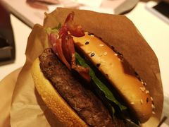 安格斯厚牛培根堡-麦当劳(海岸城店)