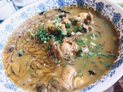 小鸡炖蘑菇-苏师傅菜馆(上沙店)
