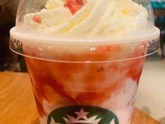 草莓星冰乐-星巴克臻选(扬州瘦西湖文化广场店)