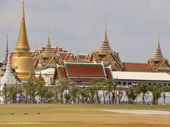 -皇家田广场(อนุสาวรีย์ทหารอาสา)