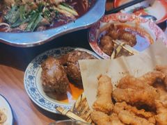 -爆炸头阿姨小四川正宗川味小吃(无任何分店)