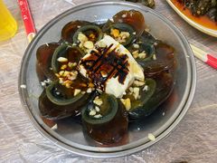 皮蛋拌豆腐-聂师傅油焖大虾