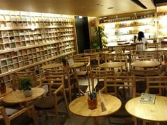 大堂-猫的天空之城概念书店(苏州诚品店)