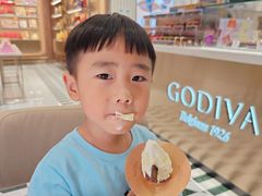 白巧克力软冰-GODIVA(美罗城店)