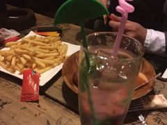 -Helens海伦司小酒馆(津湾广场店)