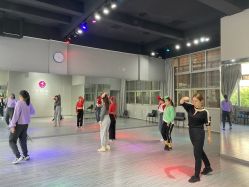 -星秀丽模特T台·舞蹈师资培训中心