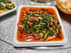 -土砂锅生态山庄·非遗砂锅雅鱼