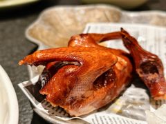 脆皮乳鸽-蝴蝶里·粤菜·点心(滨江龙湖店)