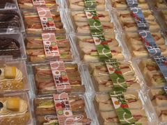 -华荣西饼(列东店)