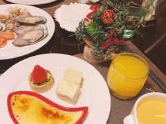 -大中华希尔顿酒店-念自助餐·嗨啤·小龙虾