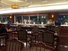 -深圳富苑皇冠假日套房酒店