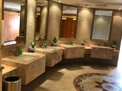 -山明水秀大饭店