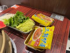 -沙胆彪炭炉牛杂煲(上海日月光广场店)