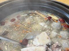 -濠轩阁特色生蚝火锅(水湾路店)