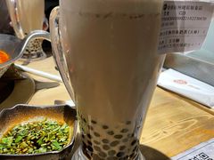 大红袍珍珠奶茶-湊湊火锅·茶憩(杭州湖滨银泰in77店)