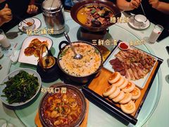 -帅巴人舅母子腊蹄民俗村
