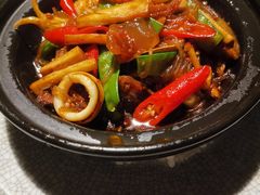 -穹六人间 people 6(岳阳路店)