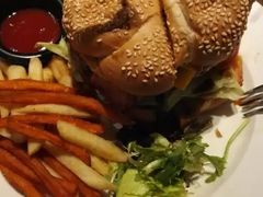 -The Habit Burger Grill 哈比特汉堡(世博店)