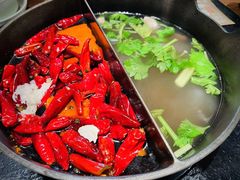 草本鸳鸯锅-盡膳口福跷脚牛肉火锅(晶耀前滩店)