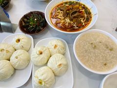 -李与白包子铺(桐梓林店)