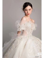 -Lady  Jane高端婚纱礼服馆
