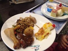 -小天鹅戴斯酒店鲸鲨百汇创作料理