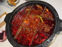 -卤校长老火锅(杨家坪直营店)