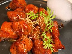 红酒泡沫牛仔粒-荟廷·晶萃(陆家嘴尚悦湾店)