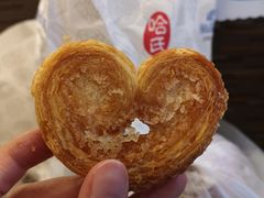 蝴蝶酥-上海哈尔滨食品厂(淮海中路店)