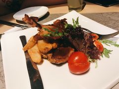 -穹六人间 people 6(岳阳路店)