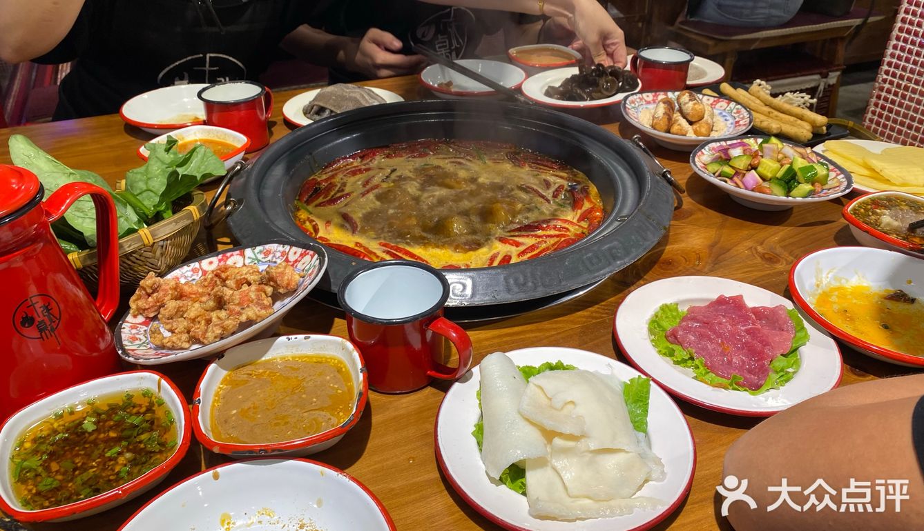 特别香小酥肉没有一点肥肉，不油腻点了一份肉忘记叫什么了