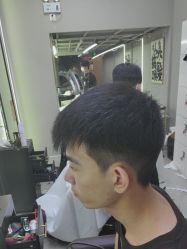 -尤司男士国潮理发馆