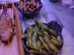 -夜火烤摊·东北烧烤酒场·老杨小黄鱼