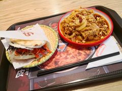-十三朝牛馍王擀面皮(骡马市店)
