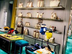-Gucci(青岛海信广场店)