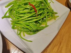 腊肉泥蒿-龚兴城鱼羊吉·家传湖北菜(苗栗路总店)