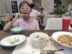 -钟书阁(群光广场店)