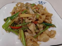 葱爆花螺片-富临港·蒸汽海鲜·手抓海鲜·炒菜(栈桥店)