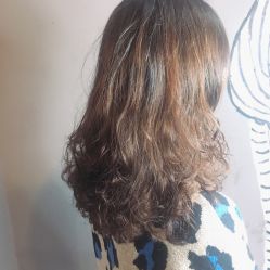 -茶发Salon·烫发染发理发